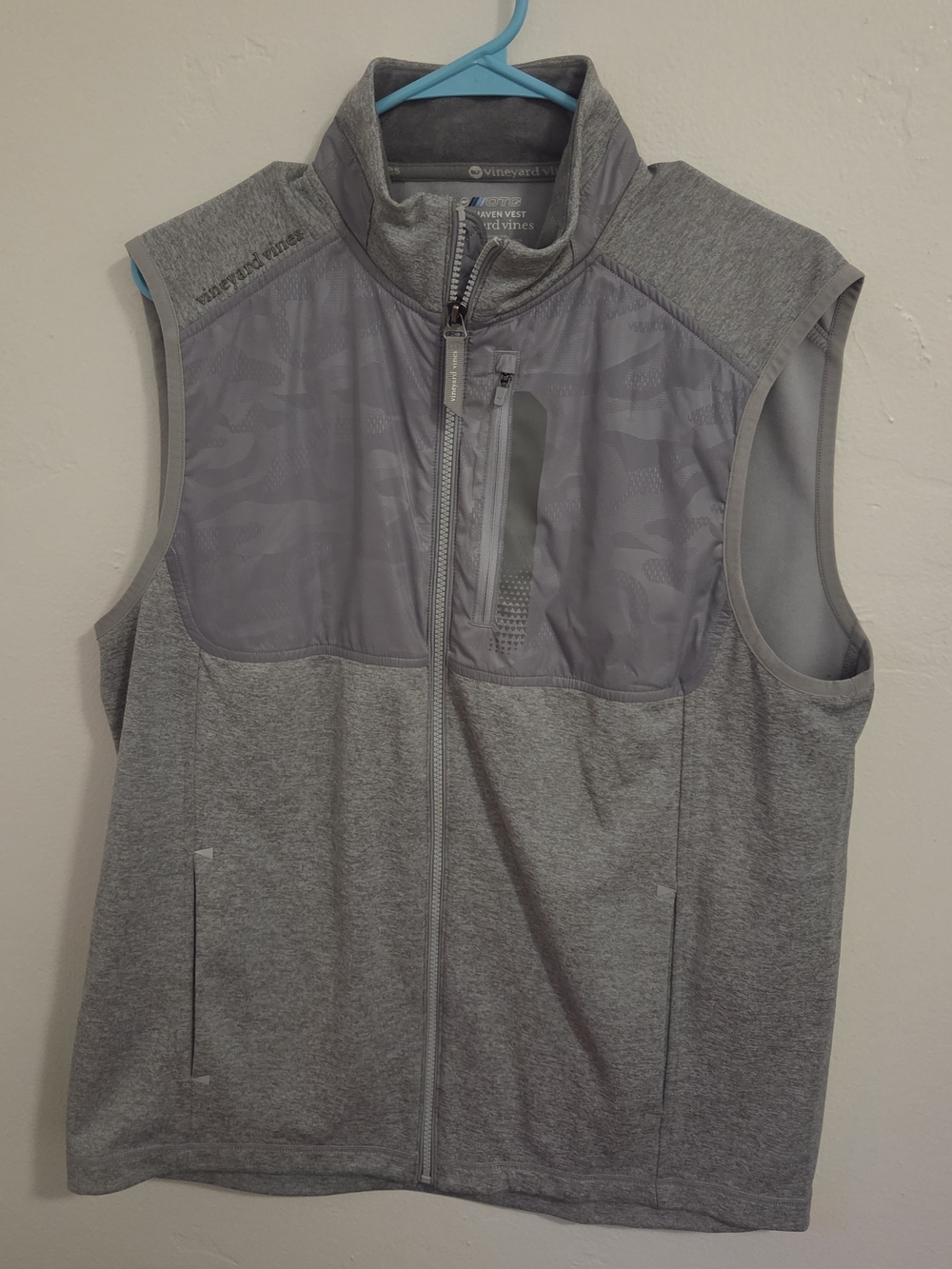 Vineyard Vines Men’s Gray Performance Vest